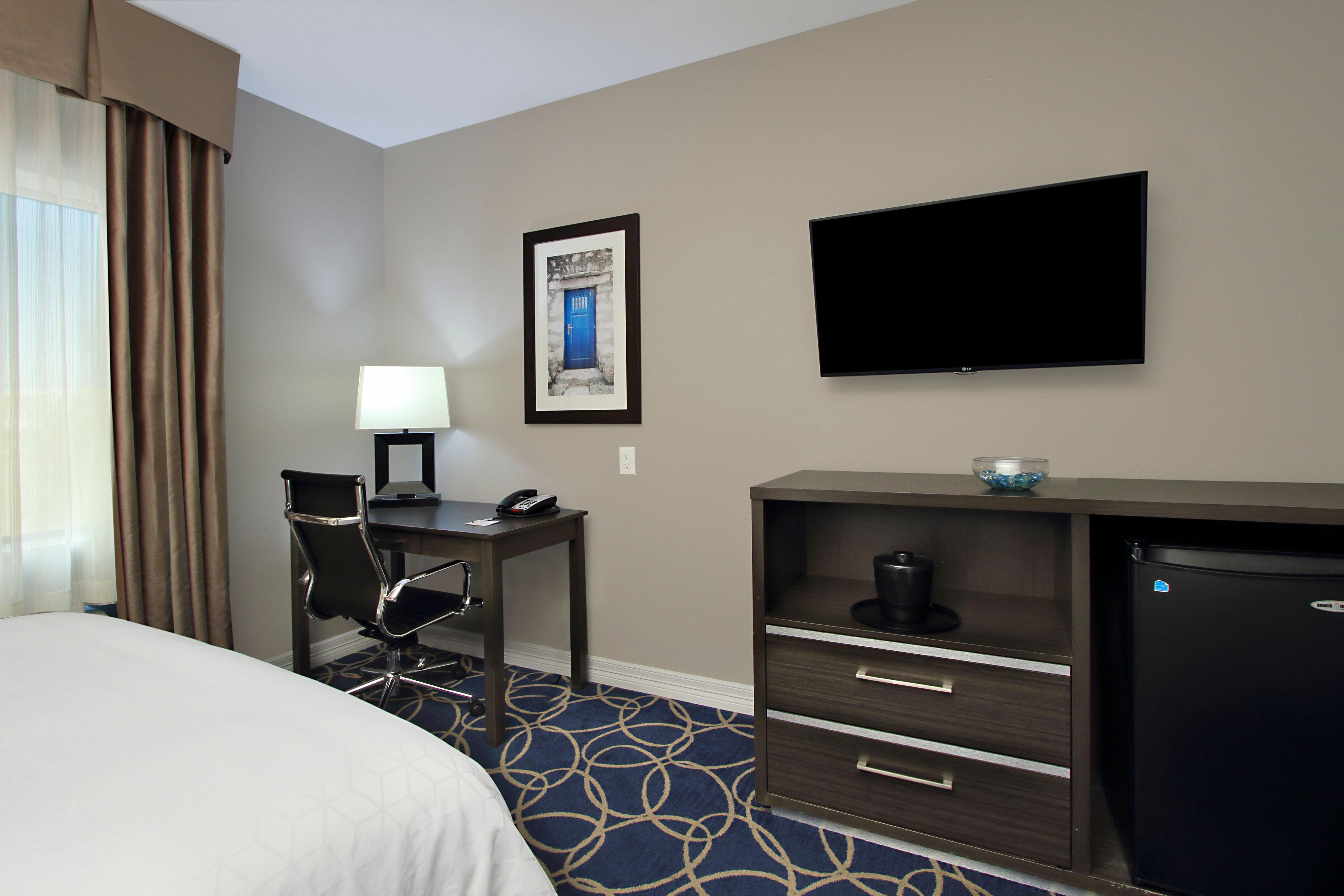 Holiday Inn Express And Suites Houston North - Iah Area By Ihg Exterior foto