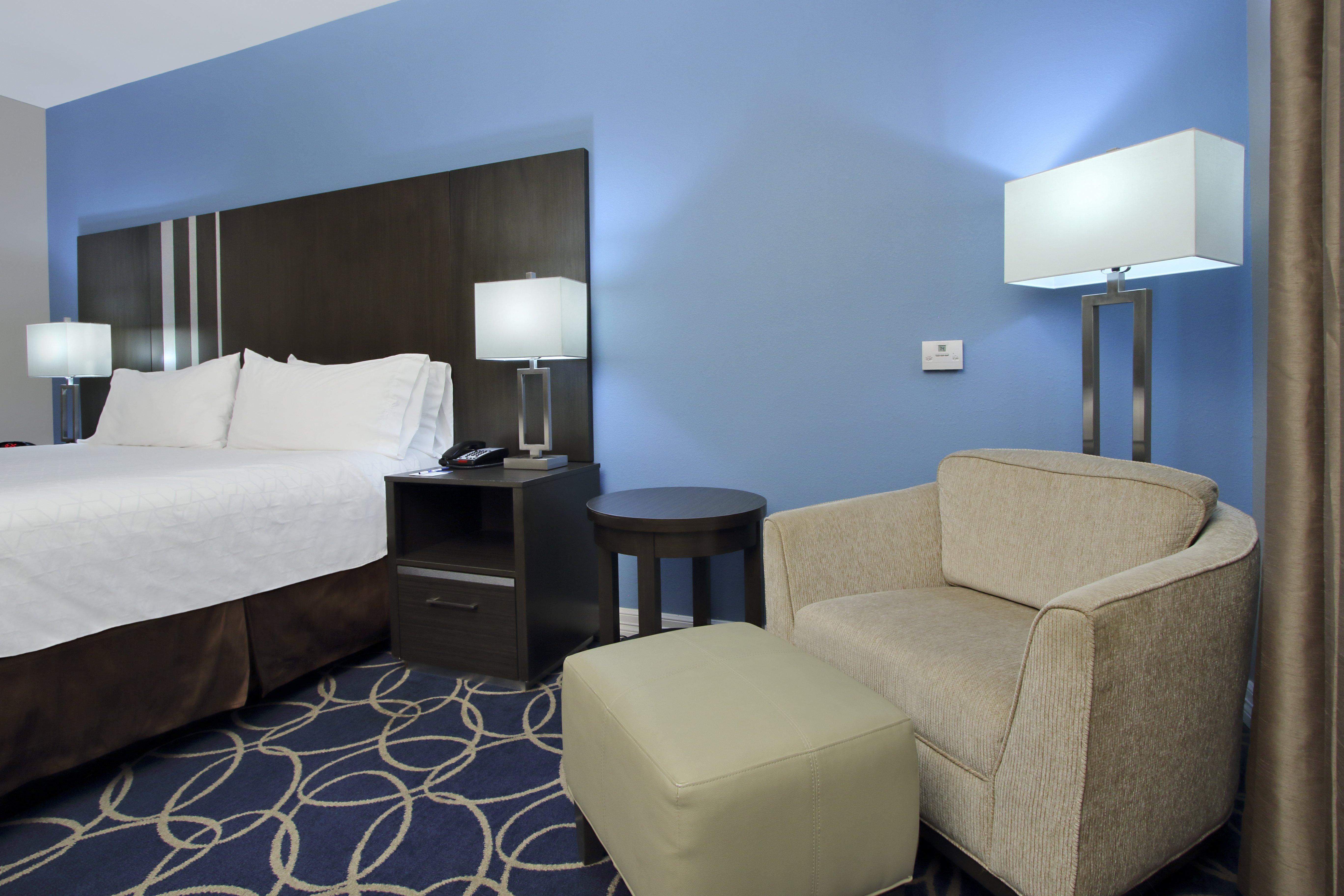 Holiday Inn Express And Suites Houston North - Iah Area By Ihg Exterior foto