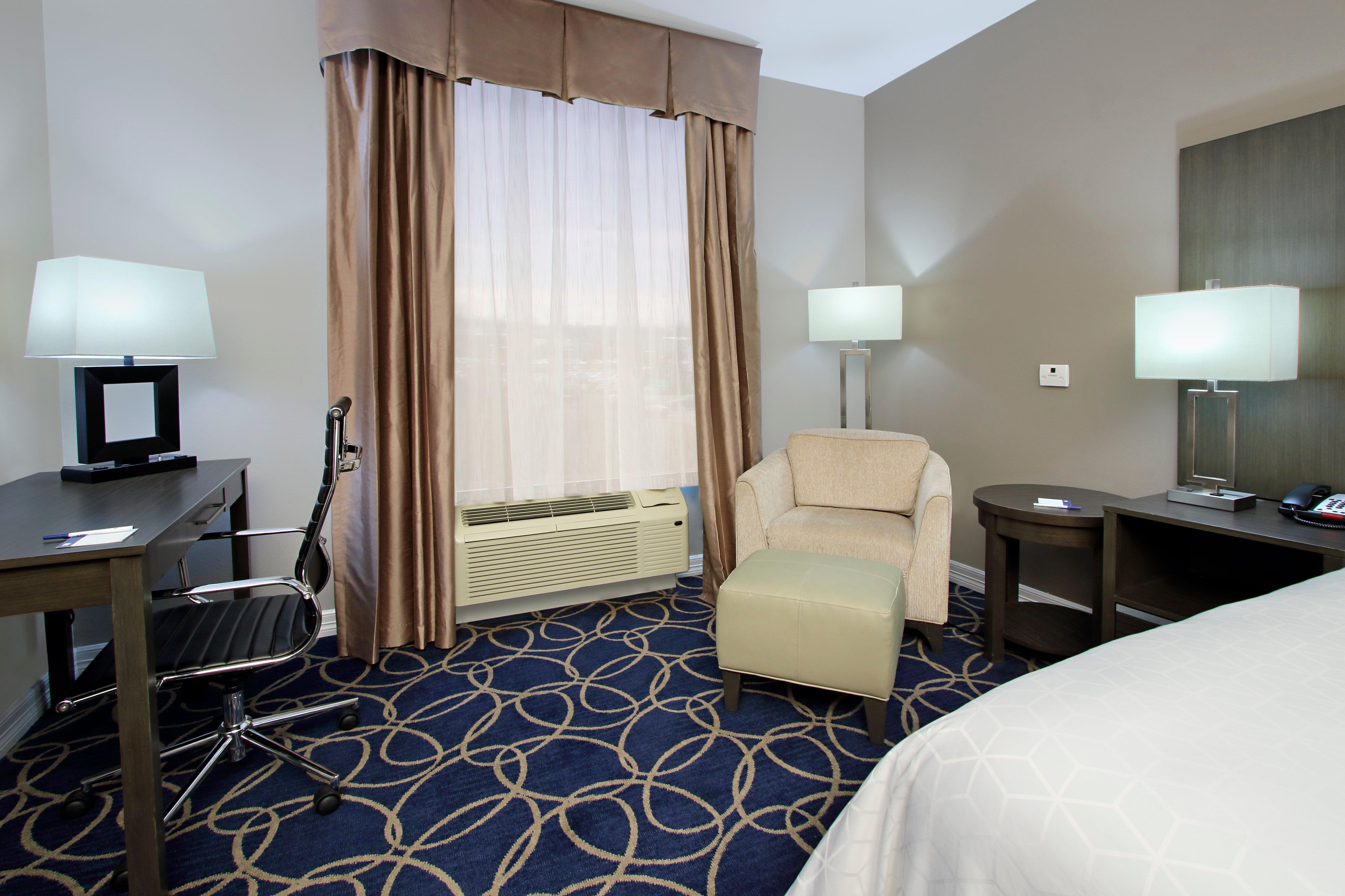 Holiday Inn Express And Suites Houston North - Iah Area By Ihg Exterior foto