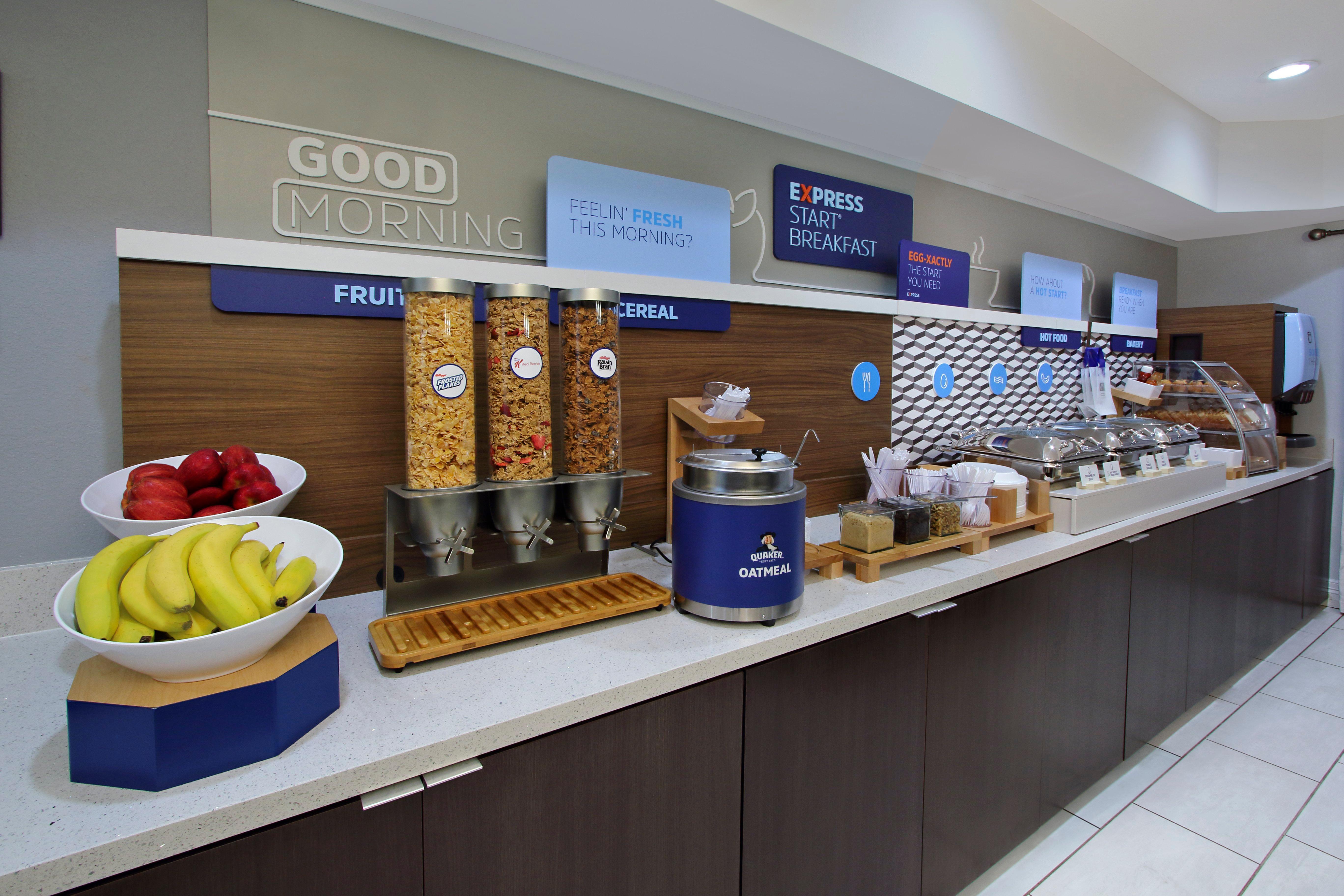 Holiday Inn Express And Suites Houston North - Iah Area By Ihg Exterior foto