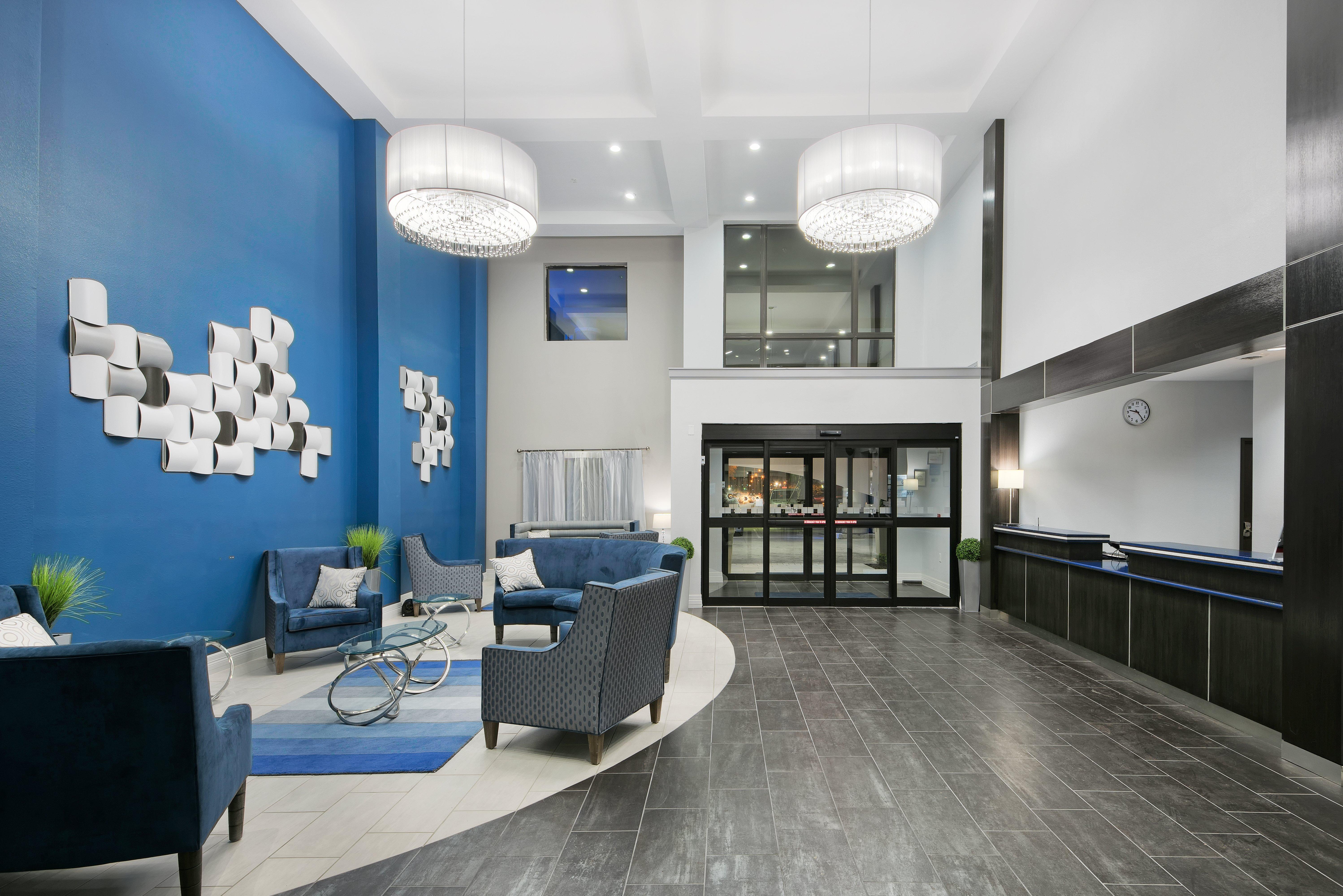 Holiday Inn Express And Suites Houston North - Iah Area By Ihg Exterior foto