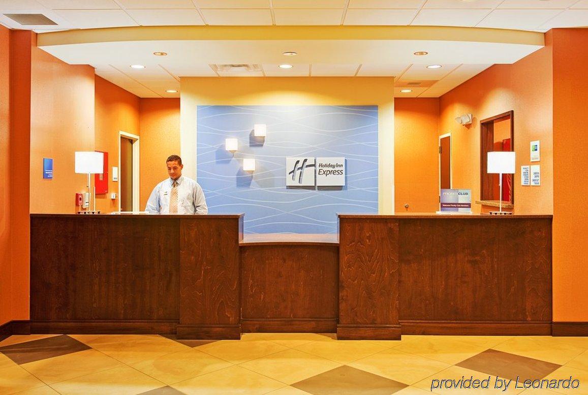 Holiday Inn Express And Suites Houston North - Iah Area By Ihg Exterior foto