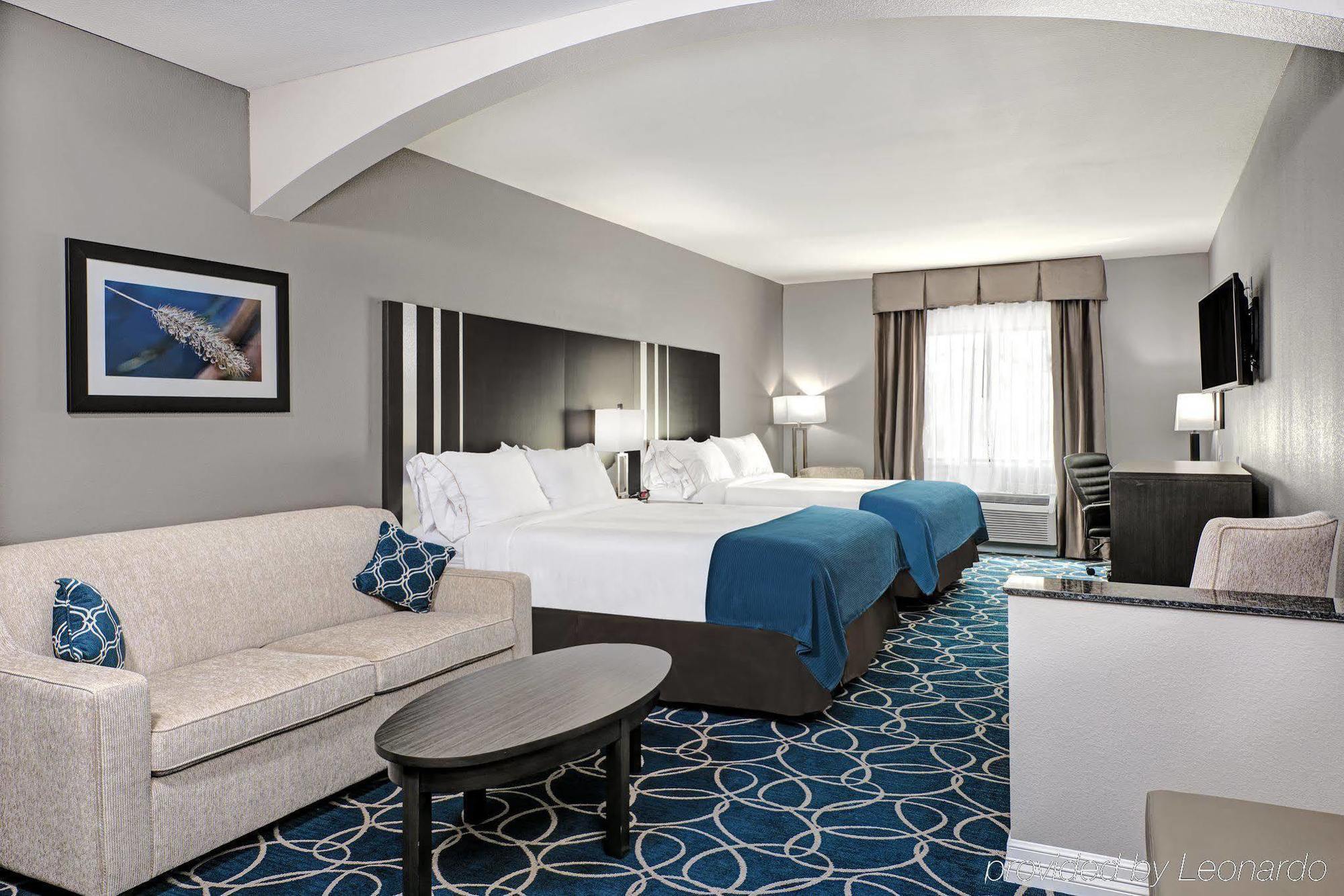 Holiday Inn Express And Suites Houston North - Iah Area By Ihg Exterior foto