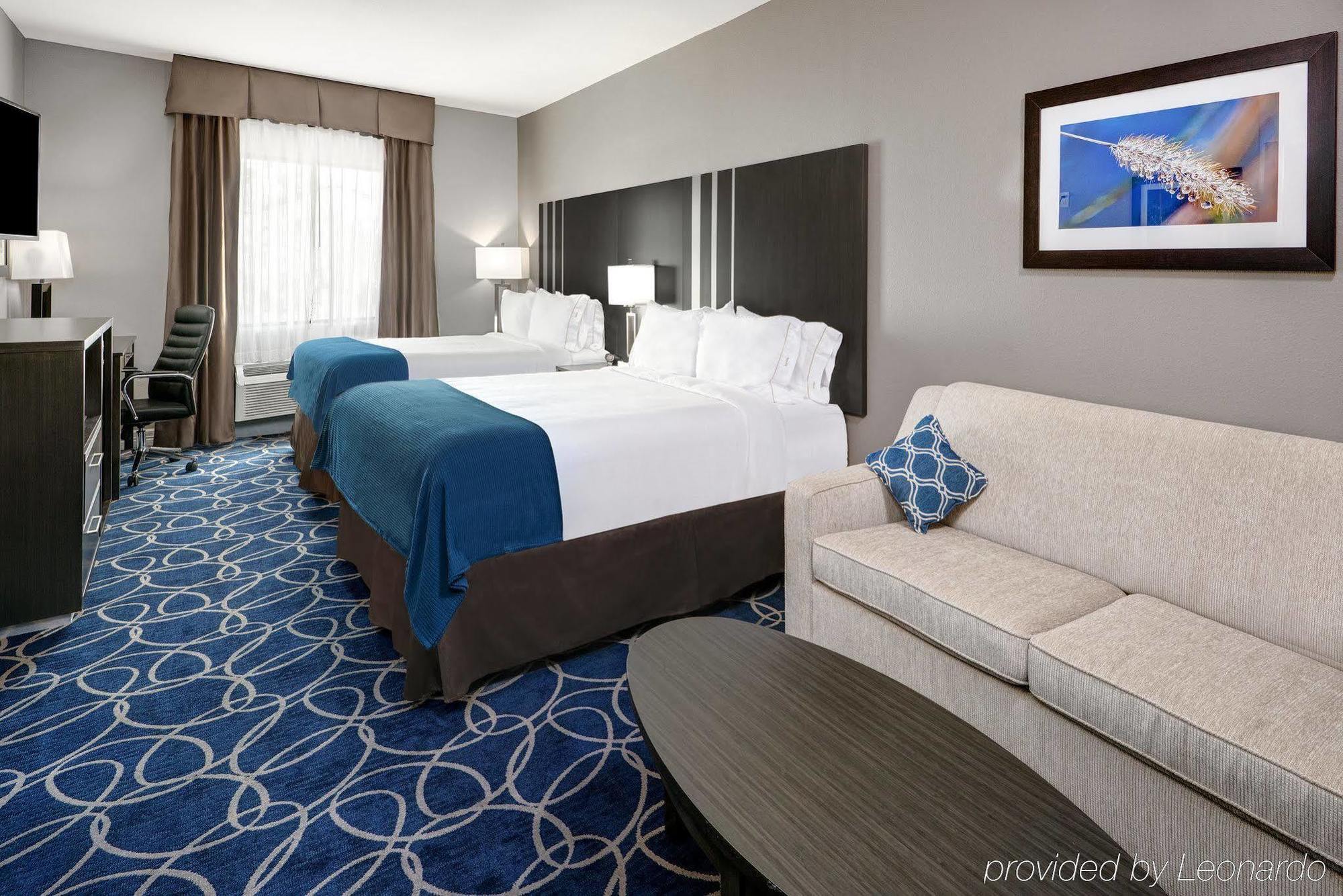 Holiday Inn Express And Suites Houston North - Iah Area By Ihg Exterior foto