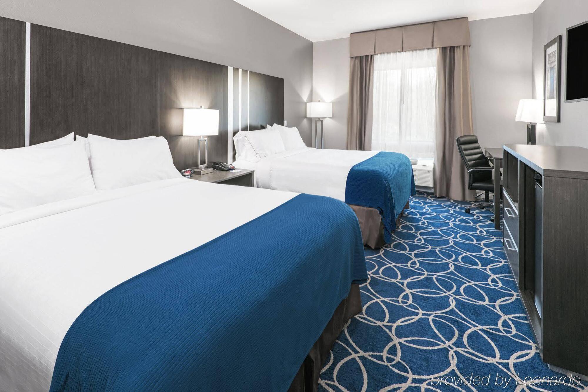 Holiday Inn Express And Suites Houston North - Iah Area By Ihg Exterior foto