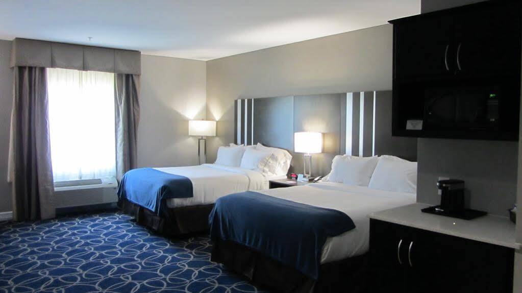 Holiday Inn Express And Suites Houston North - Iah Area By Ihg Exterior foto